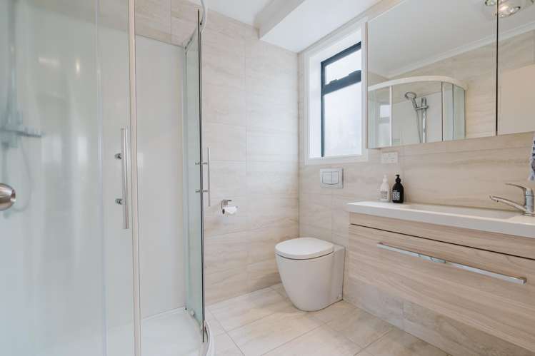 14 St Johns Avenue Hamilton East_7