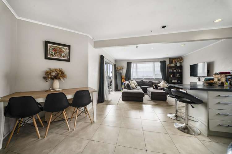 6 Blease Street New Lynn_12