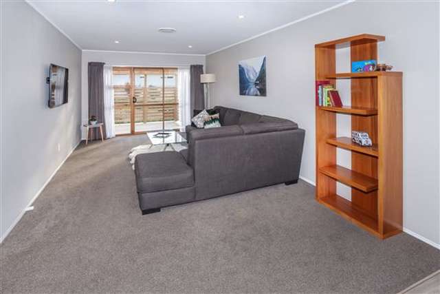 1/14 Menary Street Papakura_2