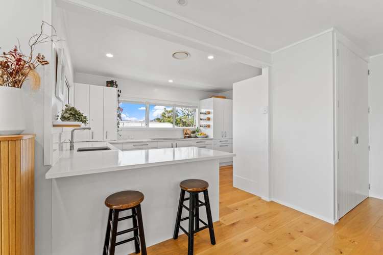45 Vipond Road Stanmore Bay_3