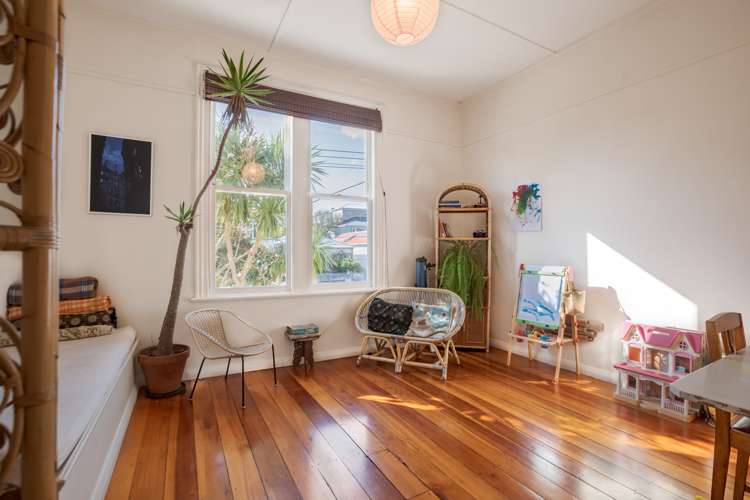 38 Roy Street Newtown_11