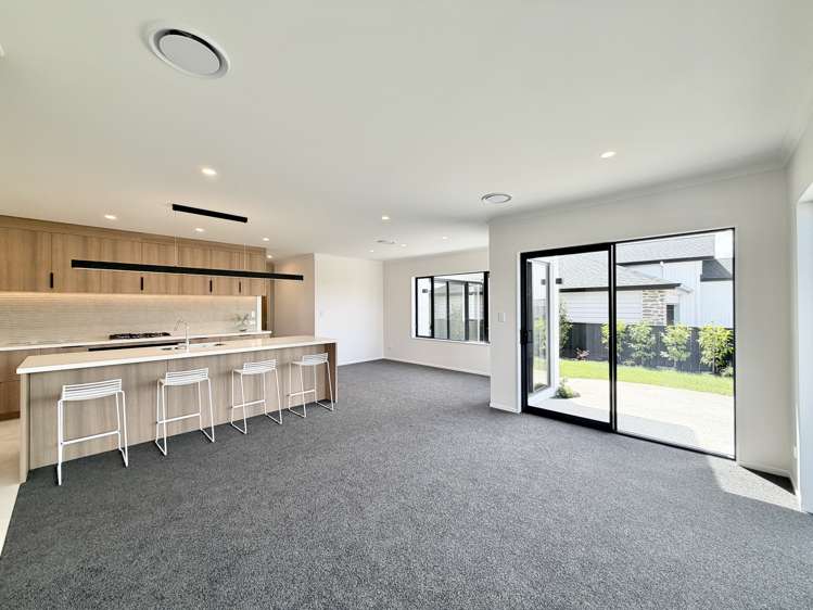 16 Tukutata Crescent_4