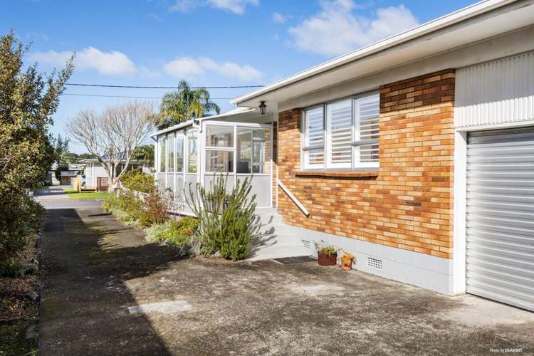 1/6 Melanie Place Orewa_14