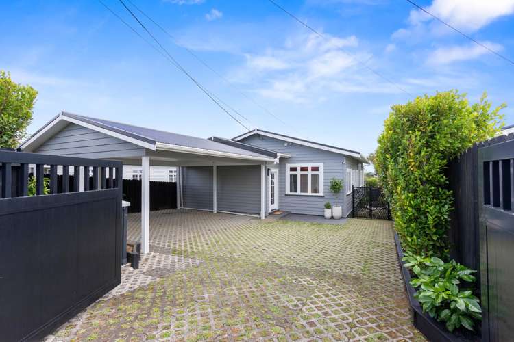 83 Golf Road New Lynn_20