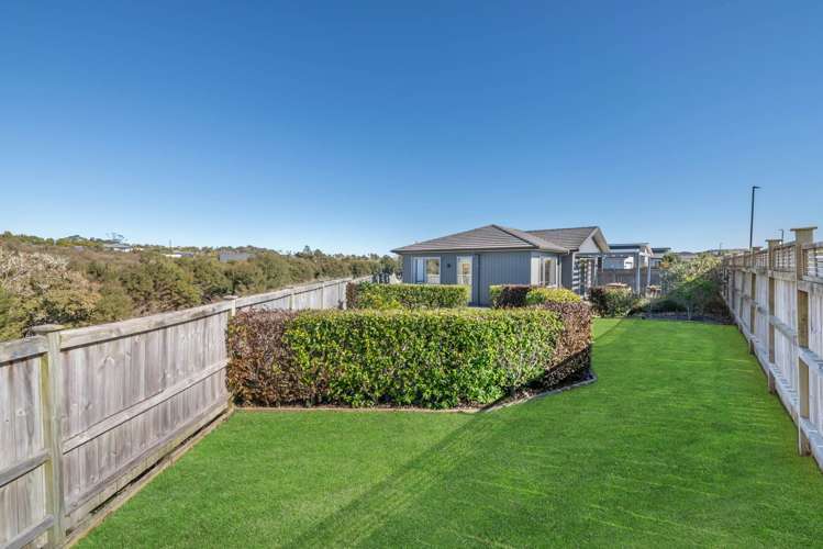 24 Marine Garden Crescent Beachlands_17