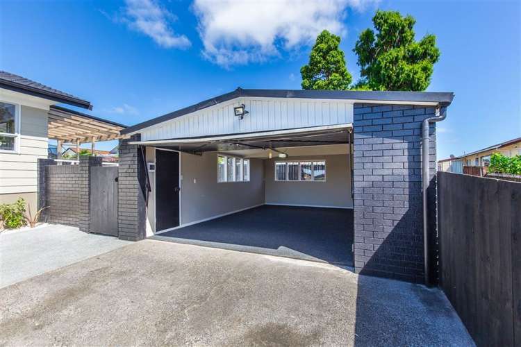 35 Solar Road Glen Eden_18