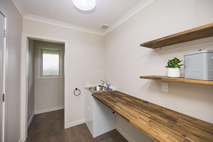 75 Reid Line West Feilding_30