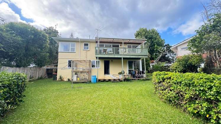 4 Easton Park Parade Glenfield_24