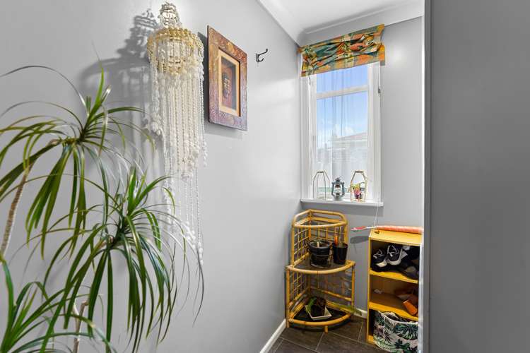 38 Kirk Street Otaki_12