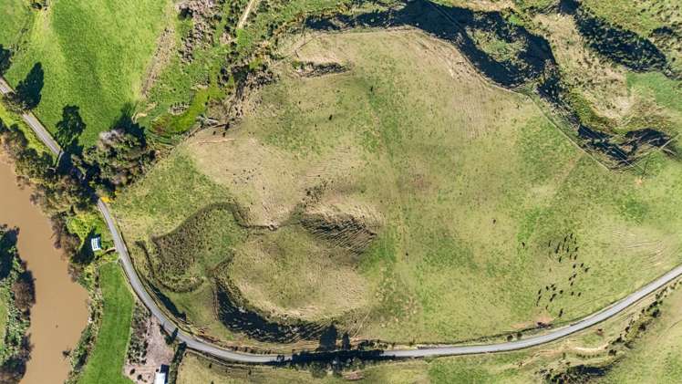 814 Awakau Road Mokau_10