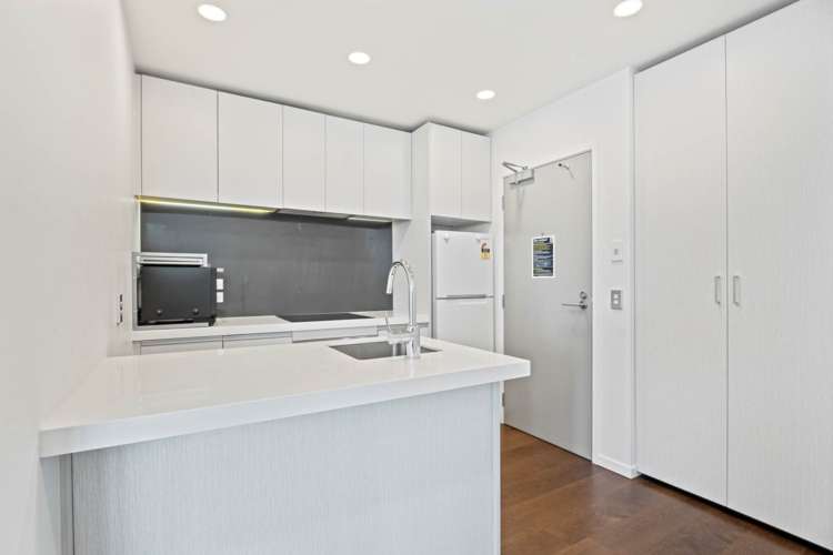 1903/32 Swanson Street City Centre_3