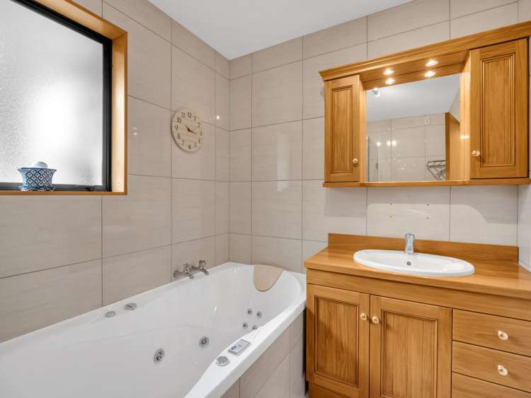 8 Parklane Place Weston_19