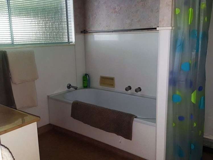 8 Carlson Street Dannevirke_11