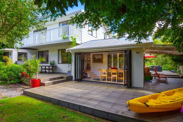 22 Lady Cobham Grove Anakiwa and Surrounds_2