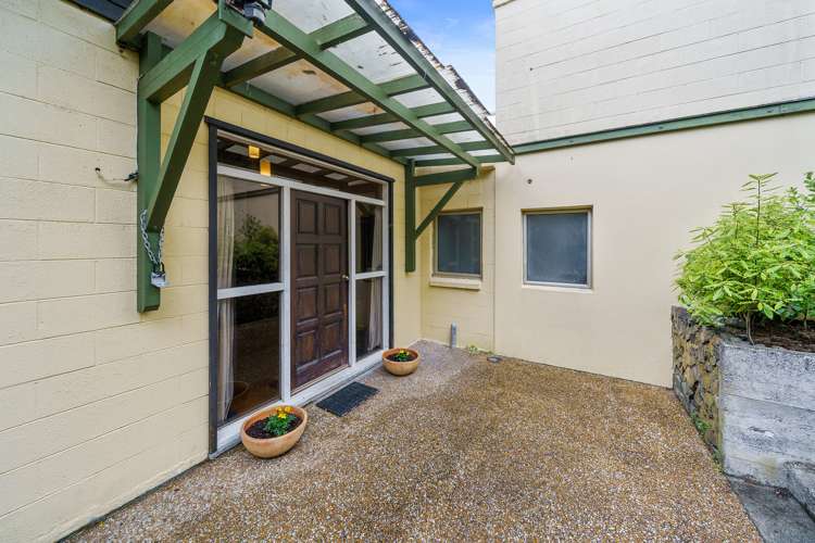 1/55 Waitohu Road York Bay_18