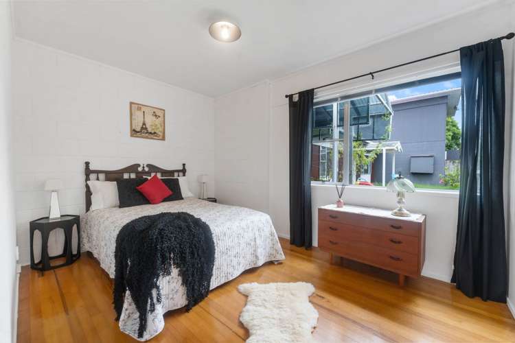 4/94 Chivalry Road Glenfield_6