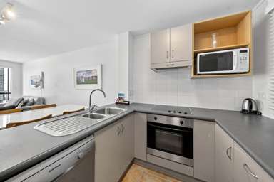 102/23 Maunganui Road_3