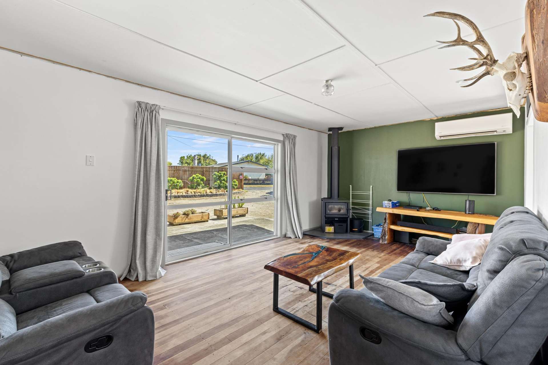 11 Flower Street Bulls_0