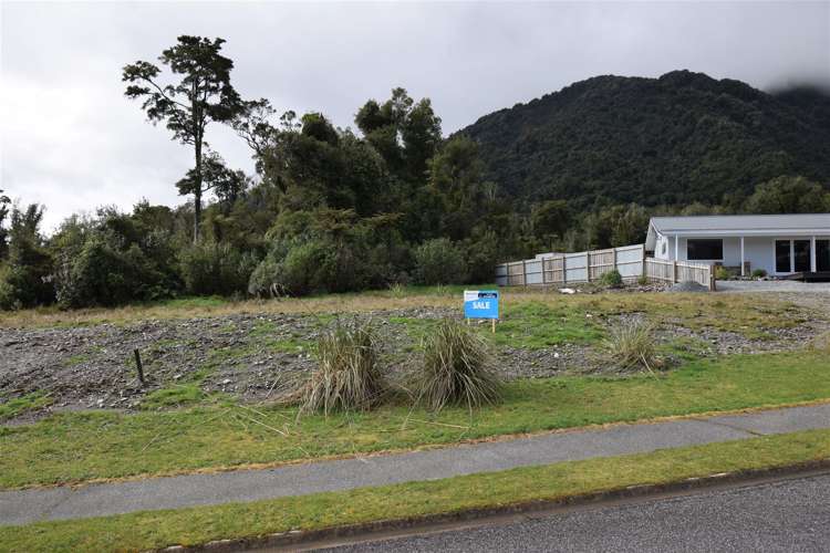 7 Pioneer Drive Franz Josef Glacier_6