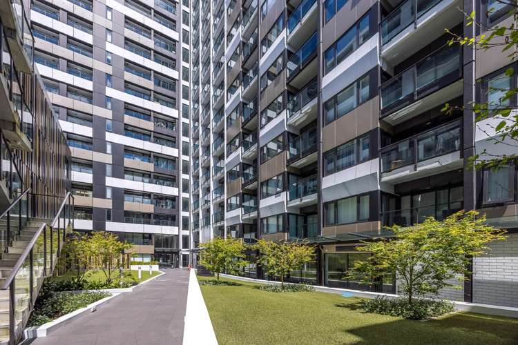 1013/438 Queen Street Auckland Central_13