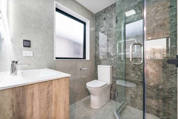 25 Christella Street Flat Bush_19