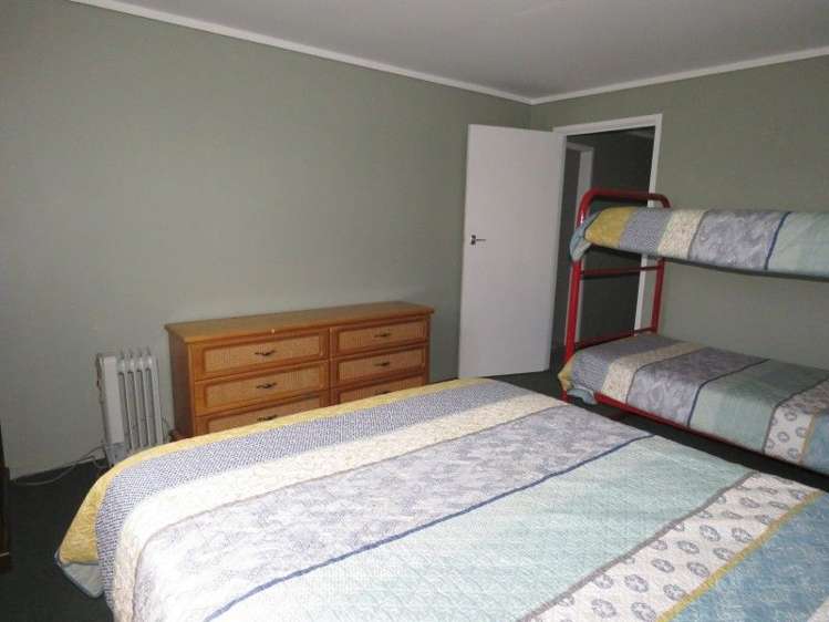 3a Coronation Street Moeraki_11