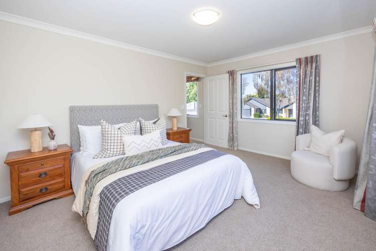 72 Barrington Drive Huntington_12