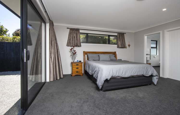 23 Resolution Place Richmond_13