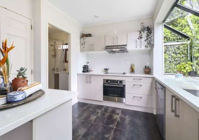 2/22 Green Lane East 1776_4
