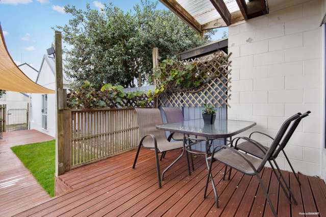 7/106 West Coast Road Glen Eden_2