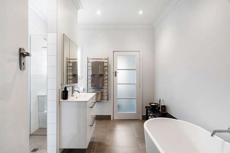 63 Napier Terrace Hospital Hill_17