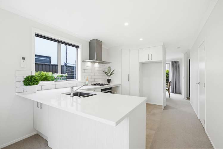 13 Karearea Avenue Kenepuru_4