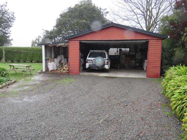 163 Wards Road Chertsey_11