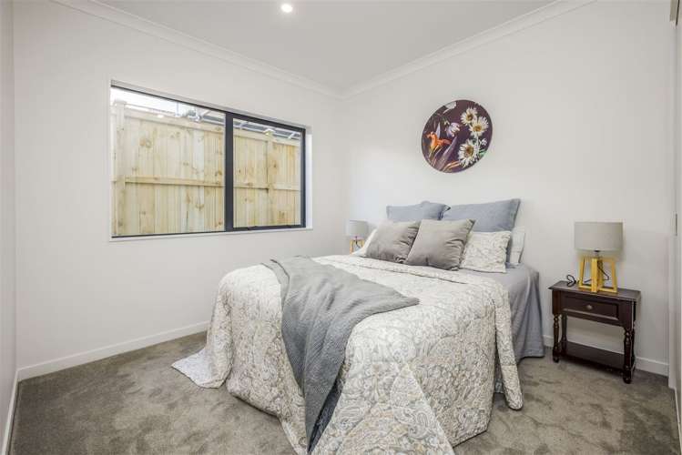 5 Woodacre Street Flat Bush_7