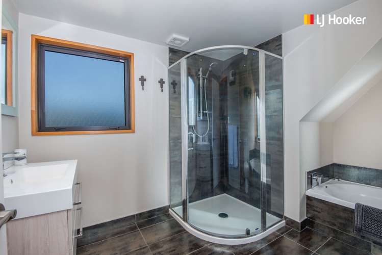 12 Joe Brown Avenue Mosgiel_18