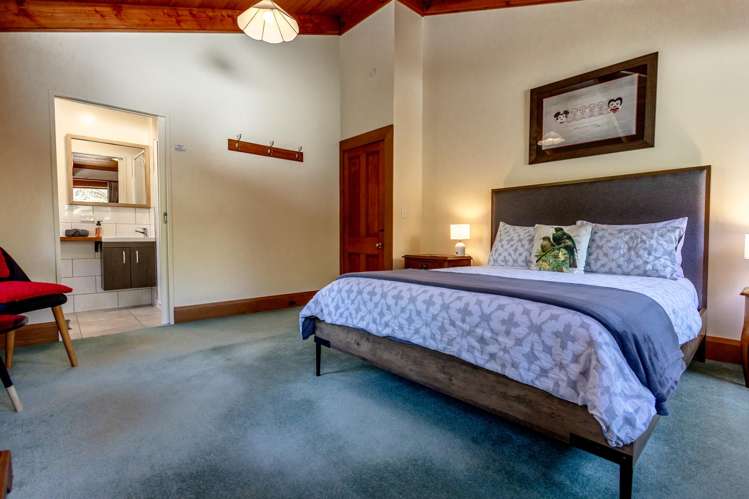 116 Cron Street Franz Josef_13