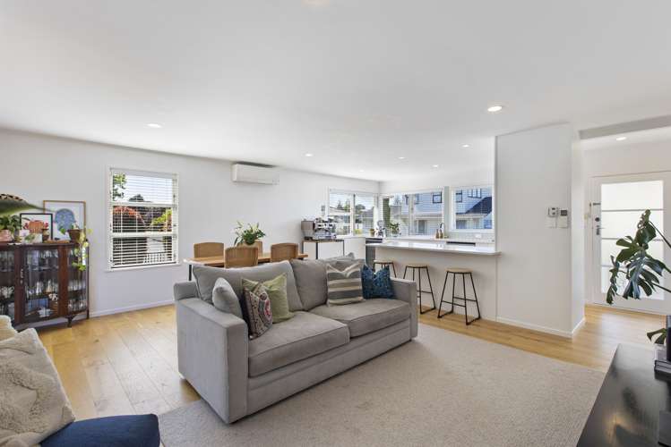 1/12 Grimshaw Place Henderson_11