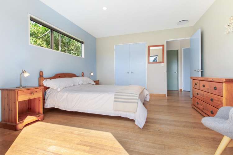 37 Trig Hill Road Onetangi_5