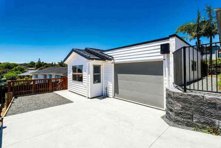 74B Awaroa Road_4