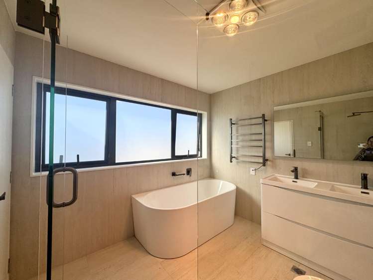 8a Gorrie Ave 1662_10