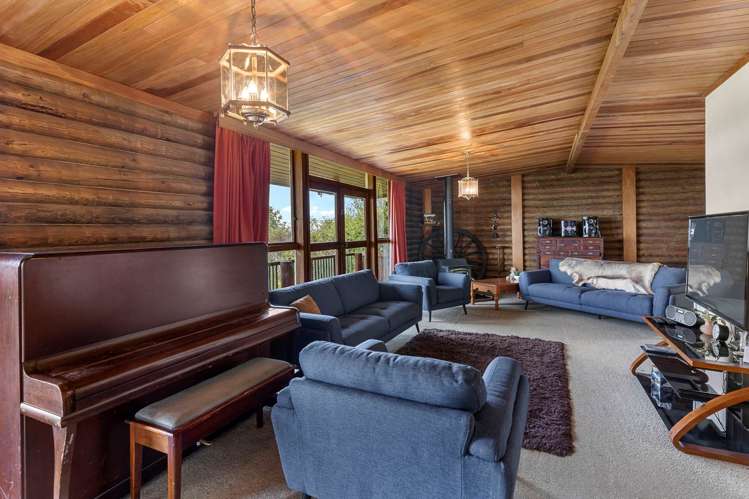 73 Attwood Road Paremoremo_7