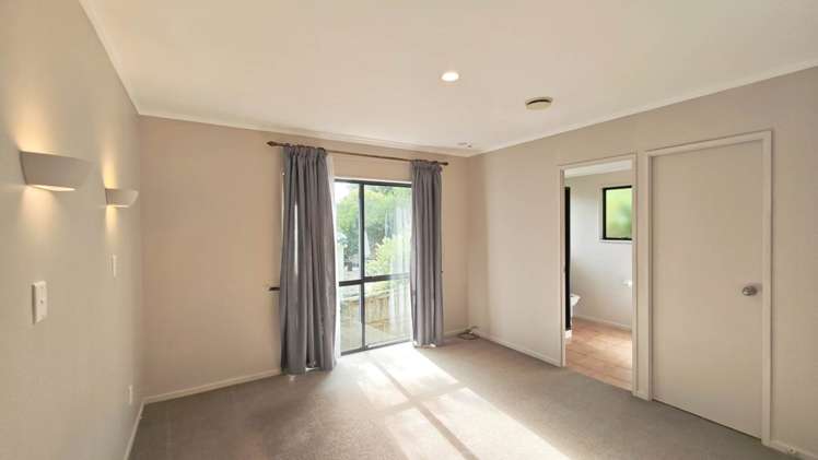 Topliss Drive Northcross_9