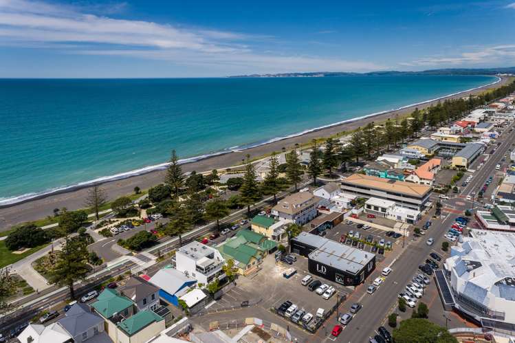 209 Marine Parade Napier South_12