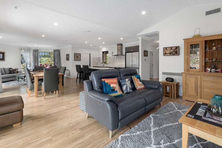 21 Capstone Place Te Kamo_31