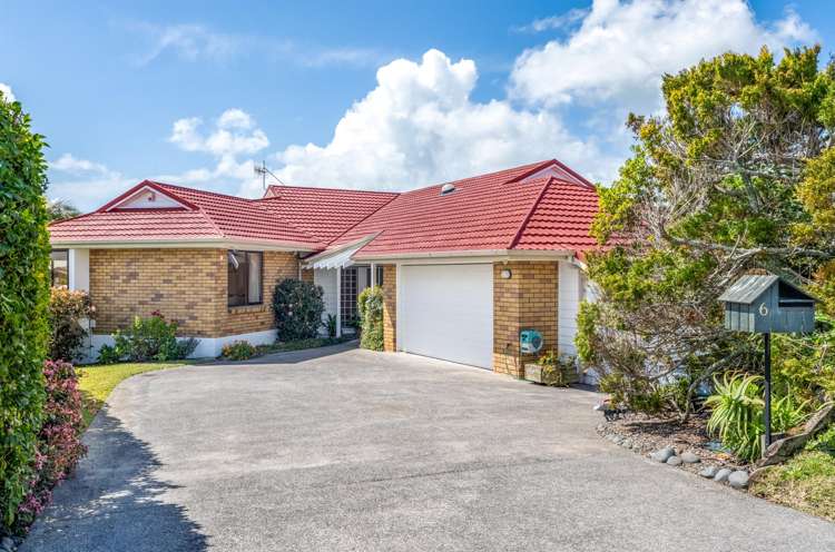 6 Dorrington Place Eastern Beach_24