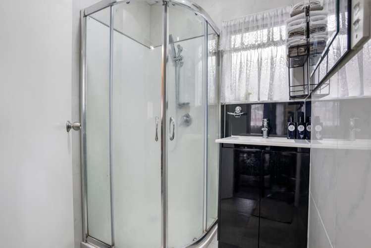 1/7 Danube Lane Glen Eden_15