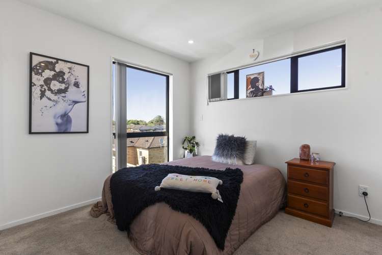 17 Aumarire Lane Favona_6