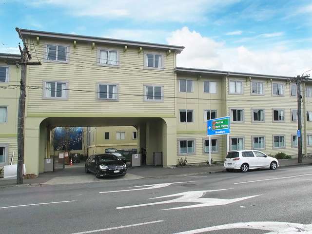 One Week Free Rent! Studio Apartment in Mount Cook