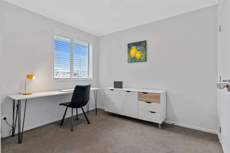 22 Olney Court One Tree Point_13