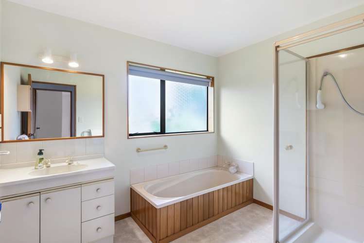 46 The Drive Paraparaumu Beach_15